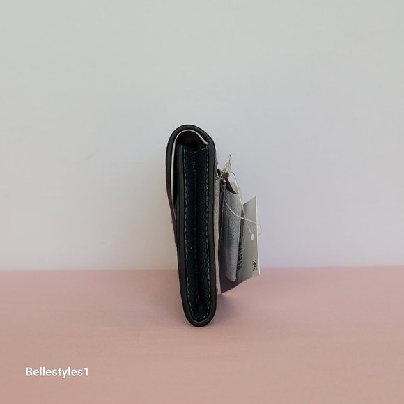 COACH Wyn Envelope Crossgrain Leather Wallet- Forest color ⭐ - Picture 11 of 16